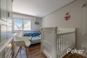 Casa em Condomínio à venda com 283m², 4 dormitórios, 1 suíte, 2 vagas, no bairro Jardim Isabel em Porto Alegre