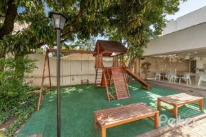 Casa em Condomínio à venda com 283m², 4 dormitórios, 1 suíte, 2 vagas, no bairro Jardim Isabel em Porto Alegre