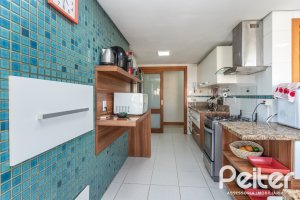 Apartamento à venda com 154m², 3 dormitórios, 1 suíte, 2 vagas, no bairro Tristeza em PORTO ALEGRE