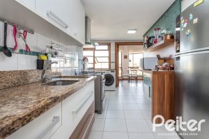 Apartamento à venda com 154m², 3 dormitórios, 1 suíte, 2 vagas, no bairro Tristeza em PORTO ALEGRE