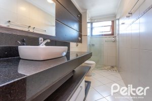 Apartamento à venda com 154m², 3 dormitórios, 1 suíte, 2 vagas, no bairro Tristeza em PORTO ALEGRE