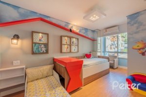 Casa em Condomínio à venda com 201m², 3 dormitórios, 1 suíte, 2 vagas, no bairro Tristeza em Porto Alegre
