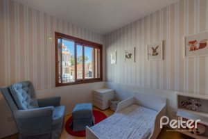 Casa em Condomínio à venda com 201m², 3 dormitórios, 1 suíte, 2 vagas, no bairro Tristeza em Porto Alegre