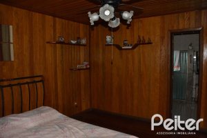 Casa à venda com 239m², 2 dormitórios, 1 suíte, 2 vagas, no bairro Ipanema em Porto Alegre