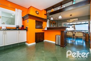Casa à venda com 413m², 3 dormitórios, 3 suítes, 4 vagas, no bairro Sétimo Céu em Porto Alegre