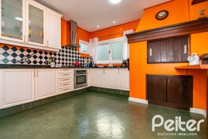 Casa à venda com 413m², 3 dormitórios, 3 suítes, 4 vagas, no bairro Sétimo Céu em Porto Alegre
