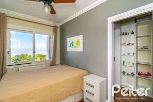 Casa à venda com 413m², 3 dormitórios, 3 suítes, 4 vagas, no bairro Sétimo Céu em Porto Alegre