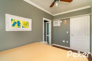 Casa à venda com 413m², 3 dormitórios, 3 suítes, 4 vagas, no bairro Sétimo Céu em Porto Alegre