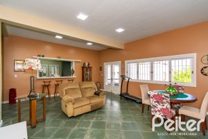 Casa à venda com 413m², 3 dormitórios, 3 suítes, 4 vagas, no bairro Sétimo Céu em Porto Alegre