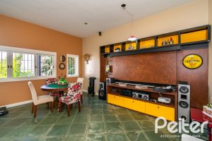 Casa à venda com 413m², 3 dormitórios, 3 suítes, 4 vagas, no bairro Sétimo Céu em Porto Alegre