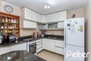 Casa em Condomínio à venda com 208m², 3 dormitórios, 1 suíte, 2 vagas, no bairro Tristeza em PORTO ALEGRE