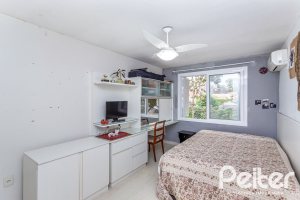 Casa em Condomínio à venda com 208m², 3 dormitórios, 1 suíte, 2 vagas, no bairro Tristeza em PORTO ALEGRE