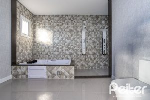 Casa em Condomínio à venda com 293m², 4 dormitórios, 4 suítes, 2 vagas, no bairro Alphaville em PORTO ALEGRE