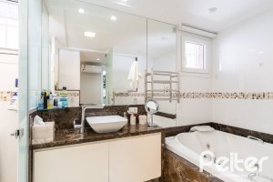  à venda, no bairro  em 