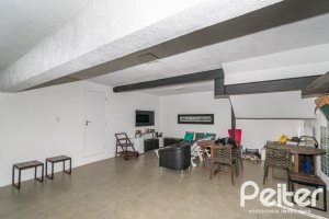Casa à venda com 266m², 3 dormitórios, 2 suítes, 4 vagas, no bairro Jardim Isabel em Porto Alegre