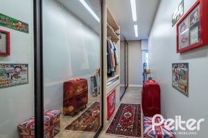 Casa em Condomínio à venda com 568m², 4 dormitórios, 4 suítes, 5 vagas, no bairro Pedra Redonda em PORTO ALEGRE