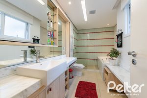 Casa em Condomínio à venda com 568m², 4 dormitórios, 4 suítes, 5 vagas, no bairro Pedra Redonda em PORTO ALEGRE