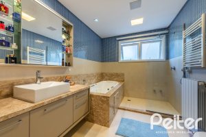 Casa em Condomínio à venda com 568m², 4 dormitórios, 4 suítes, 5 vagas, no bairro Pedra Redonda em PORTO ALEGRE