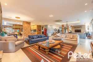 Casa em Condomínio à venda com 568m², 4 dormitórios, 4 suítes, 5 vagas, no bairro Pedra Redonda em PORTO ALEGRE