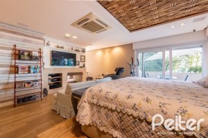 Casa em Condomínio à venda com 568m², 4 dormitórios, 4 suítes, 5 vagas, no bairro Pedra Redonda em PORTO ALEGRE