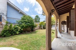 Casa à venda com 361m², 4 dormitórios, 1 suíte, 3 vagas, no bairro Vila Assunção em Porto Alegre