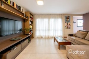 Casa em Condomínio à venda com 211m², 3 dormitórios, 1 suíte, 2 vagas, no bairro Tristeza em Porto Alegre