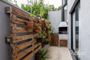Casa em Condomínio à venda com 211m², 3 dormitórios, 1 suíte, 2 vagas, no bairro Tristeza em Porto Alegre