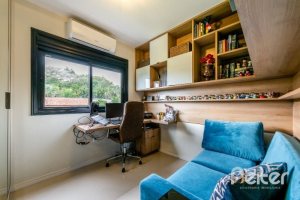 Casa em Condomínio à venda com 211m², 3 dormitórios, 1 suíte, 2 vagas, no bairro Tristeza em Porto Alegre
