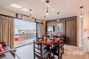 Casa em Condomínio à venda com 211m², 3 dormitórios, 1 suíte, 2 vagas, no bairro Tristeza em Porto Alegre