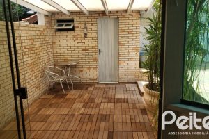 Casa em Condomínio à venda com 300m², 3 dormitórios, 3 suítes, 3 vagas, no bairro Ipanema em Porto Alegre