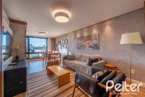 Cobertura à venda com 196m², 3 dormitórios, 1 suíte, 2 vagas, no bairro Tristeza em Porto Alegre