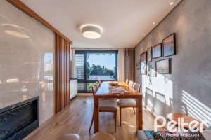 Cobertura à venda com 196m², 3 dormitórios, 1 suíte, 2 vagas, no bairro Tristeza em Porto Alegre