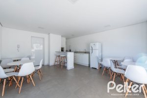 Cobertura à venda com 196m², 3 dormitórios, 1 suíte, 2 vagas, no bairro Tristeza em Porto Alegre