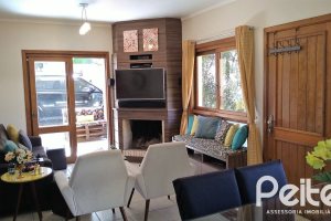 Casa em Condomínio à venda com 148m², 3 dormitórios, 1 suíte, 2 vagas, no bairro Guarujá em Porto Alegre