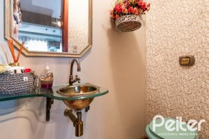 Casa em Condomínio à venda com 233m², 3 dormitórios, 1 suíte, 5 vagas, no bairro Ipanema em Porto Alegre