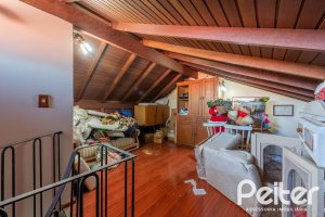 Casa em Condomínio à venda com 233m², 3 dormitórios, 1 suíte, 5 vagas, no bairro Ipanema em Porto Alegre