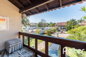 Casa em Condomínio à venda com 233m², 3 dormitórios, 1 suíte, 5 vagas, no bairro Ipanema em Porto Alegre