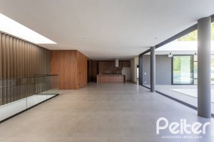 Casa em Condomínio à venda com 434m², 4 dormitórios, 4 suítes, 6 vagas, no bairro Terra Ville em PORTO ALEGRE