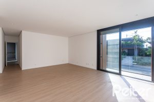 Casa em Condomínio à venda com 434m², 4 dormitórios, 4 suítes, 6 vagas, no bairro Terra Ville em PORTO ALEGRE