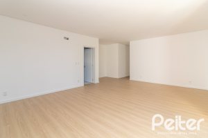 Casa em Condomínio à venda com 434m², 4 dormitórios, 4 suítes, 6 vagas, no bairro Terra Ville em PORTO ALEGRE