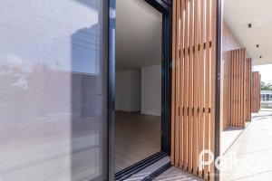 Casa em Condomínio à venda com 434m², 4 dormitórios, 4 suítes, 6 vagas, no bairro Terra Ville em PORTO ALEGRE