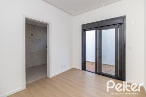 Casa em Condomínio à venda com 434m², 4 dormitórios, 4 suítes, 6 vagas, no bairro Terra Ville em PORTO ALEGRE