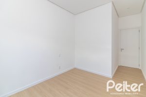 Casa em Condomínio à venda com 434m², 4 dormitórios, 4 suítes, 6 vagas, no bairro Terra Ville em PORTO ALEGRE