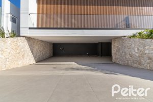 Casa em Condomínio à venda com 434m², 4 dormitórios, 4 suítes, 6 vagas, no bairro Terra Ville em PORTO ALEGRE