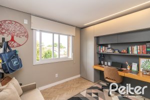 Casa em Condomínio à venda com 190m², 3 dormitórios, 3 suítes, 2 vagas, no bairro Tristeza em Porto Alegre