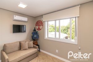 Casa em Condomínio à venda com 190m², 3 dormitórios, 3 suítes, 2 vagas, no bairro Tristeza em Porto Alegre