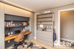 Casa em Condomínio à venda com 190m², 3 dormitórios, 3 suítes, 2 vagas, no bairro Tristeza em Porto Alegre