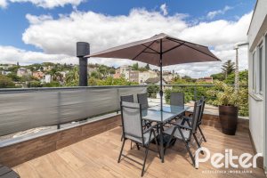 Casa em Condomínio à venda com 190m², 3 dormitórios, 3 suítes, 2 vagas, no bairro Tristeza em Porto Alegre