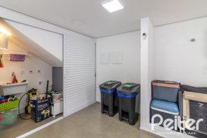 Casa em Condomínio à venda com 190m², 3 dormitórios, 3 suítes, 2 vagas, no bairro Tristeza em Porto Alegre