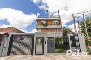 Casa em Condomínio à venda com 190m², 3 dormitórios, 3 suítes, 2 vagas, no bairro Tristeza em Porto Alegre